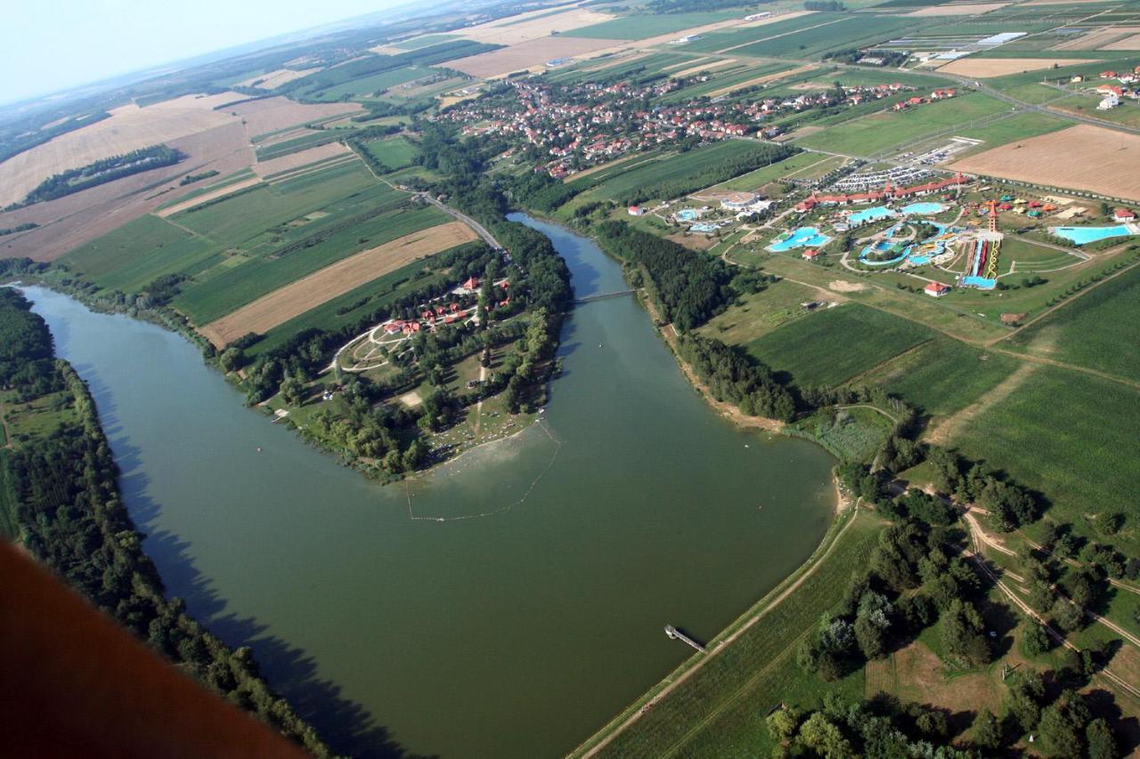 Lilla Vendeglakas Zalaegerszeg Sziveben Appartement Buitenkant foto